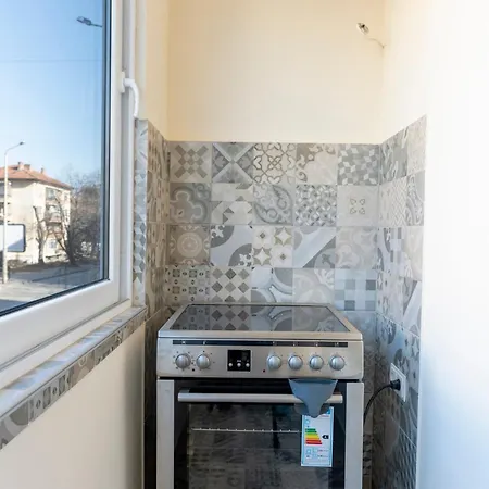 Cozy Flat Gabrovski In *