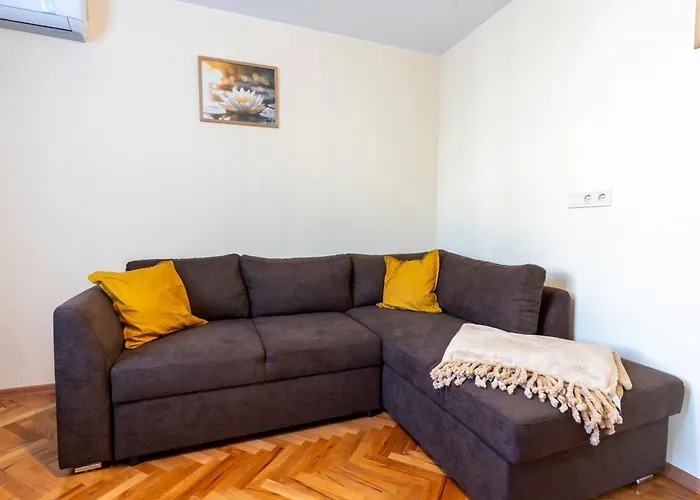 Cozy Flat Gabrovski In 公寓 *